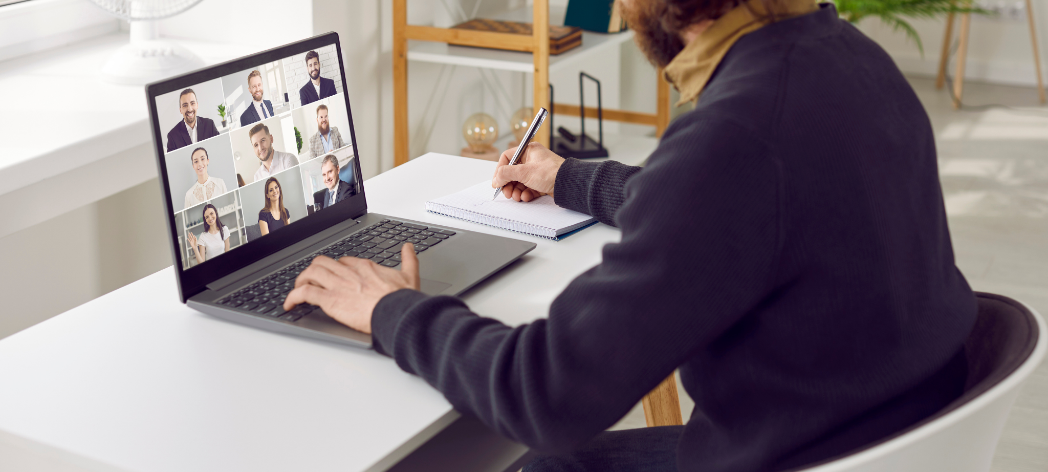 Online Team Builders: A Guide to Remote Team Building